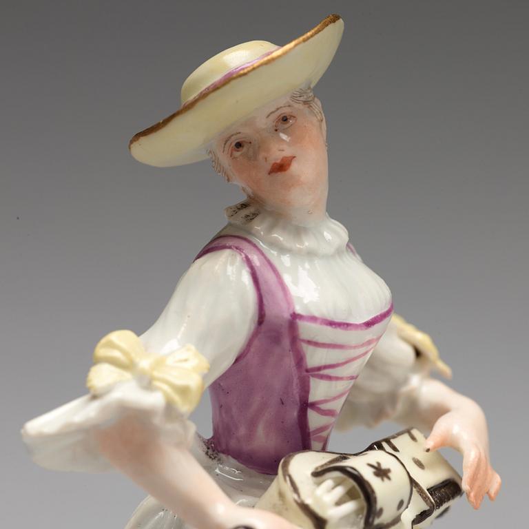 A pair of Meissen figurines of musicians, 18th Century.