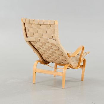 BRUNO MATHSSON, fåtölj, Firma Karl Mathsson, 1977.