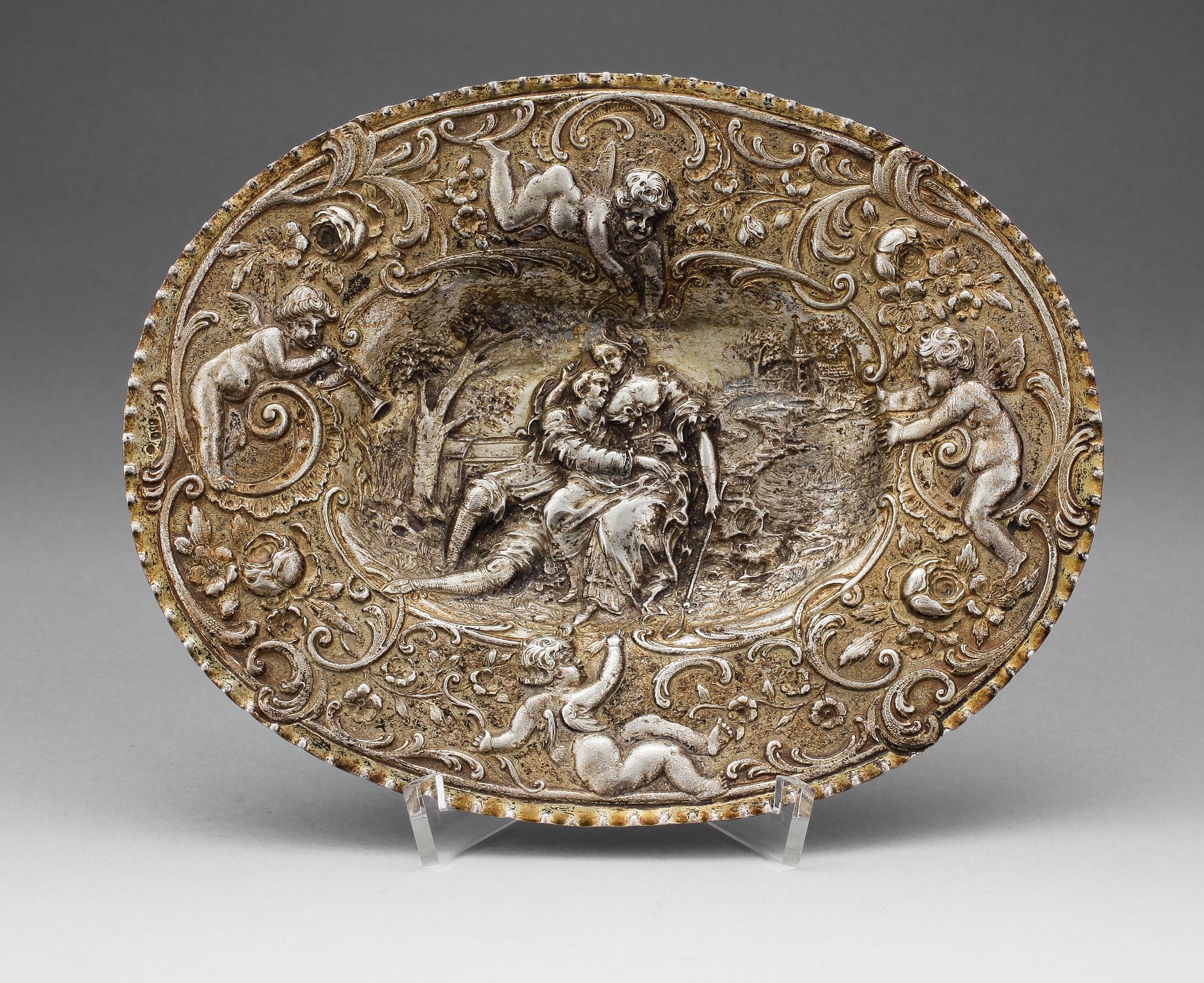 BÄGARE, silver, Aron Wangstelius (verksam 1752-1794), Torshälla. Samt fat, silver, stämplat 830. Total vikt ca 250.