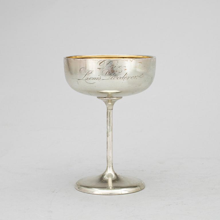 CHAMPAGNEKUPOR, 12 st, silver, C.G. Hallberg, Stockholm, 1916. Tot vikt 879 g.