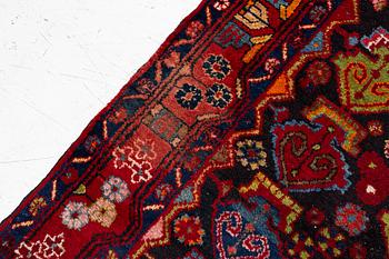Semi-Antique Senneh runner., approx. 485 x 115 cm.