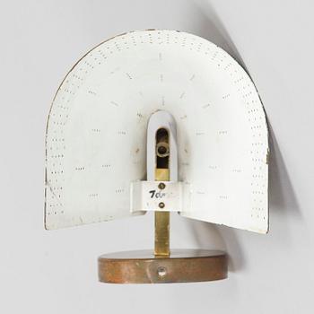 Paavo Tynell, a mid-20th century 'K8-11' wall light for Idman.