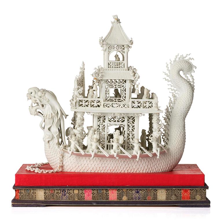 A white biscuit Dragon Boat, Qing dynasty, 19th Century.