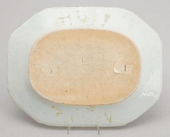 STEKFAT, porslin, Kina, sekelskiftet 1800.