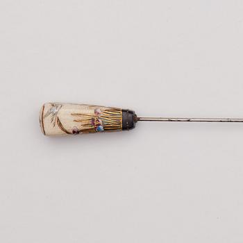 A Japanese painted hat pin, Meiji (1868-1912).