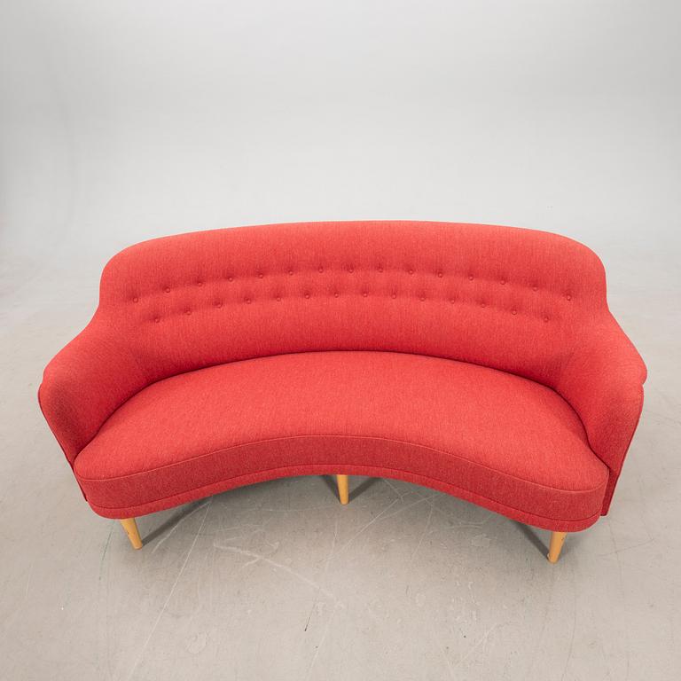 Carl Malmsten, sofa, "Runda Samsas", AB O.H. Sjögren 2010.