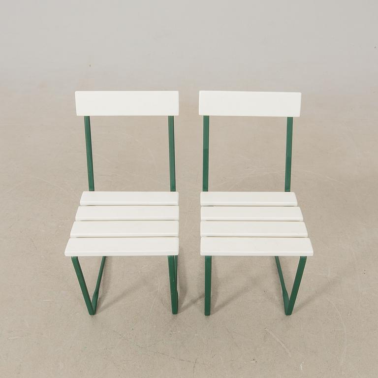 Arthur Lindqvist, garden group 5 dlr model 9A and chair no. 1, Grythyttan 20th century.