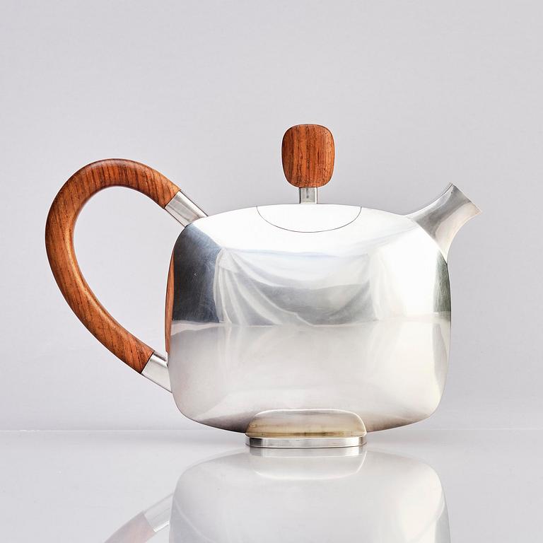 Inga Lagervall Ringbom, a sterling silver and walnut teapot, Stockholm 1978.