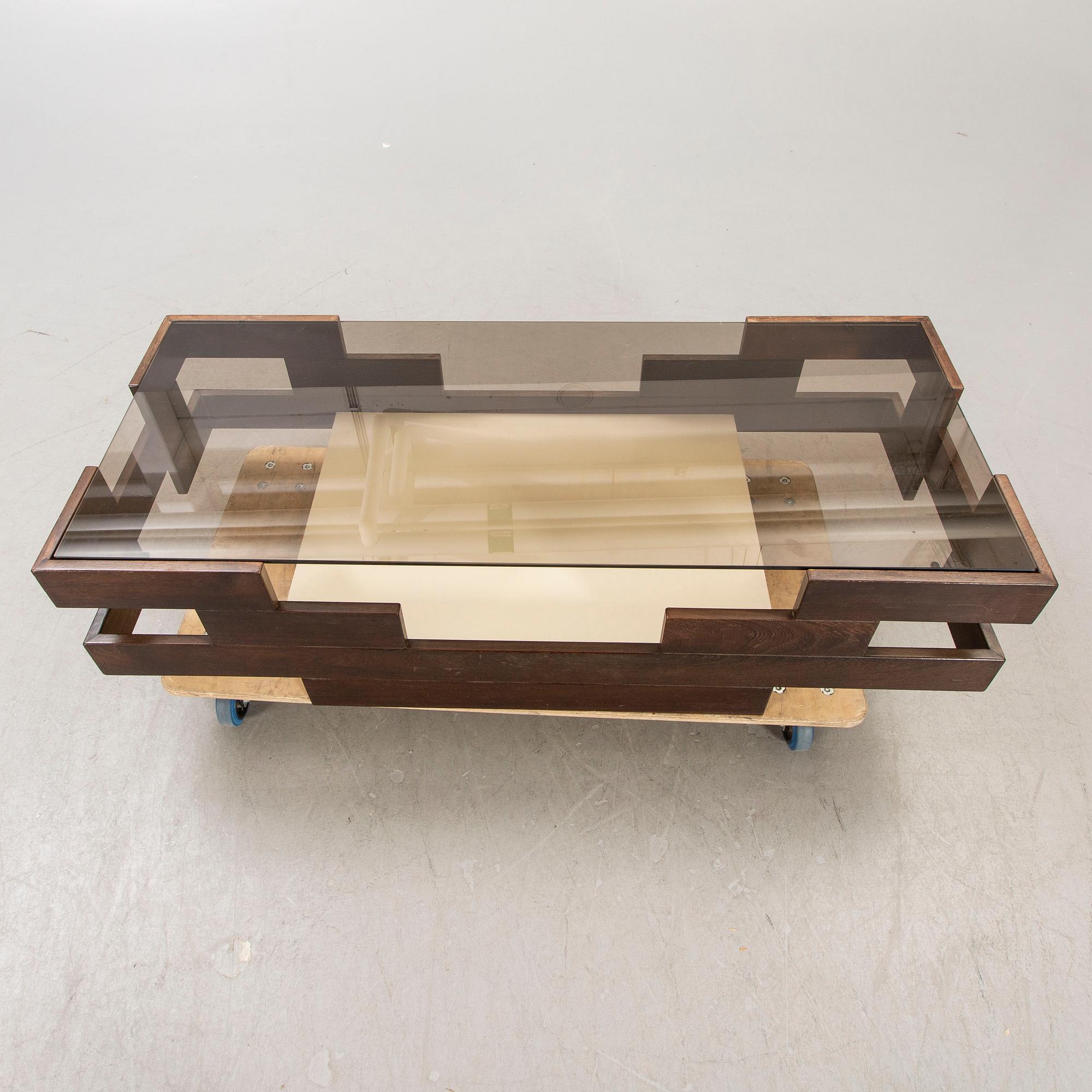 A 1970/80s coffee table.