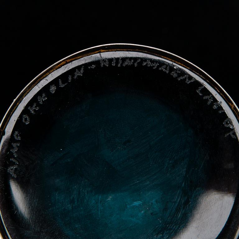 VAS, glas och silver, signerad Aimo Okkolin Riihimäen Lasi Oy.