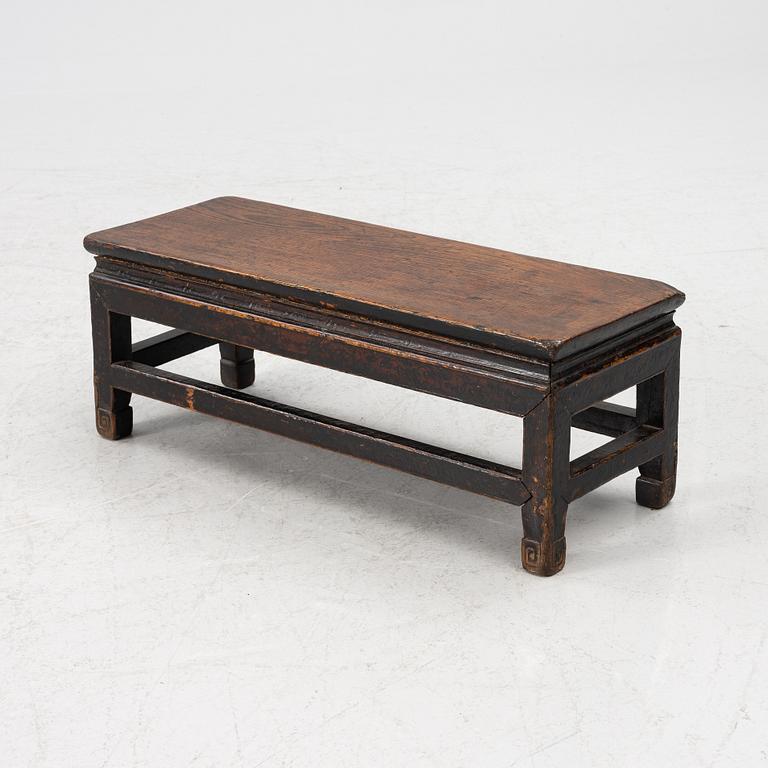 A Tibetan hradwood kang table, Qing dynasty (1644-1912).