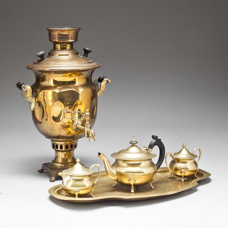 SAMOVAR, 5 delar. Mässing. 1800/1900-tal.