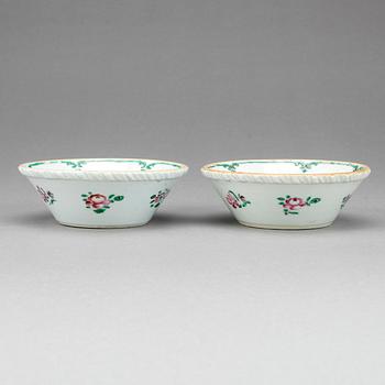 SKÅLAR, ett par, porslin, Qianlong, Kina 1700-tal.