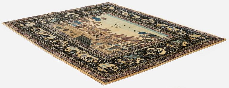 An antique Keshan 'Dabir' rug, Central Persia, c. 128 x 109 cm.