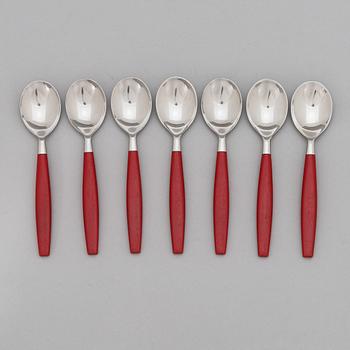Bertel Gardberg, a 26-piece set of 'Red Lion' cutlery, Hackman. Model designed in 1958.