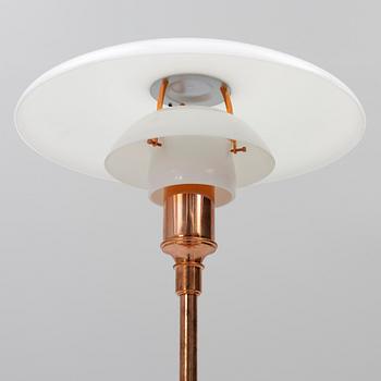 Poul Henningsen, golvlampa, "PH3½-2½.", Louis Poulsen, Danmark, 2000-tal.