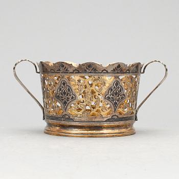 COASTER, silver, Ryssland, 1900-talets andra hälft. Vikt ca 240 gram.