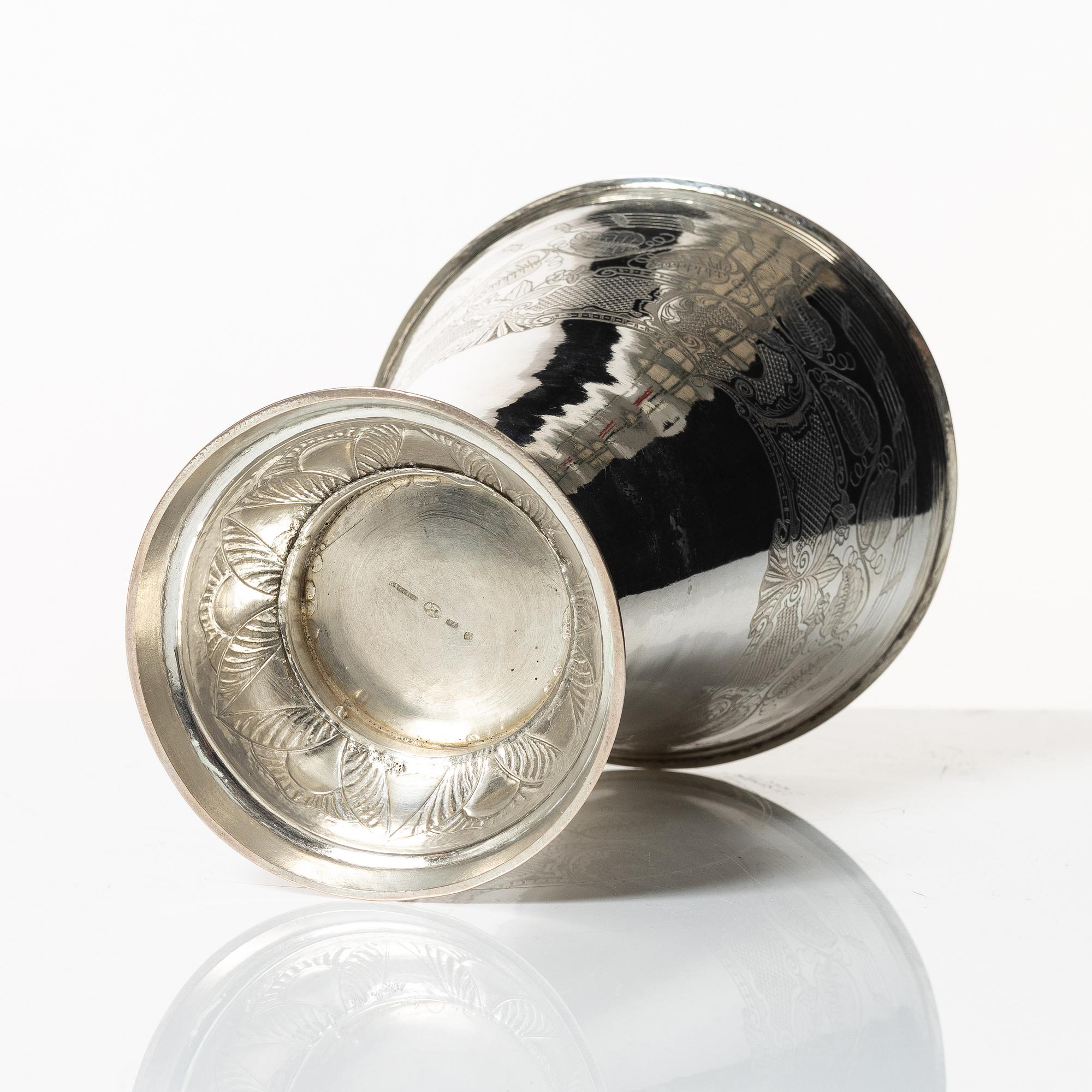 Bägare, silver, sannolikt Söderhamn, stämplad 1837 och 1838.