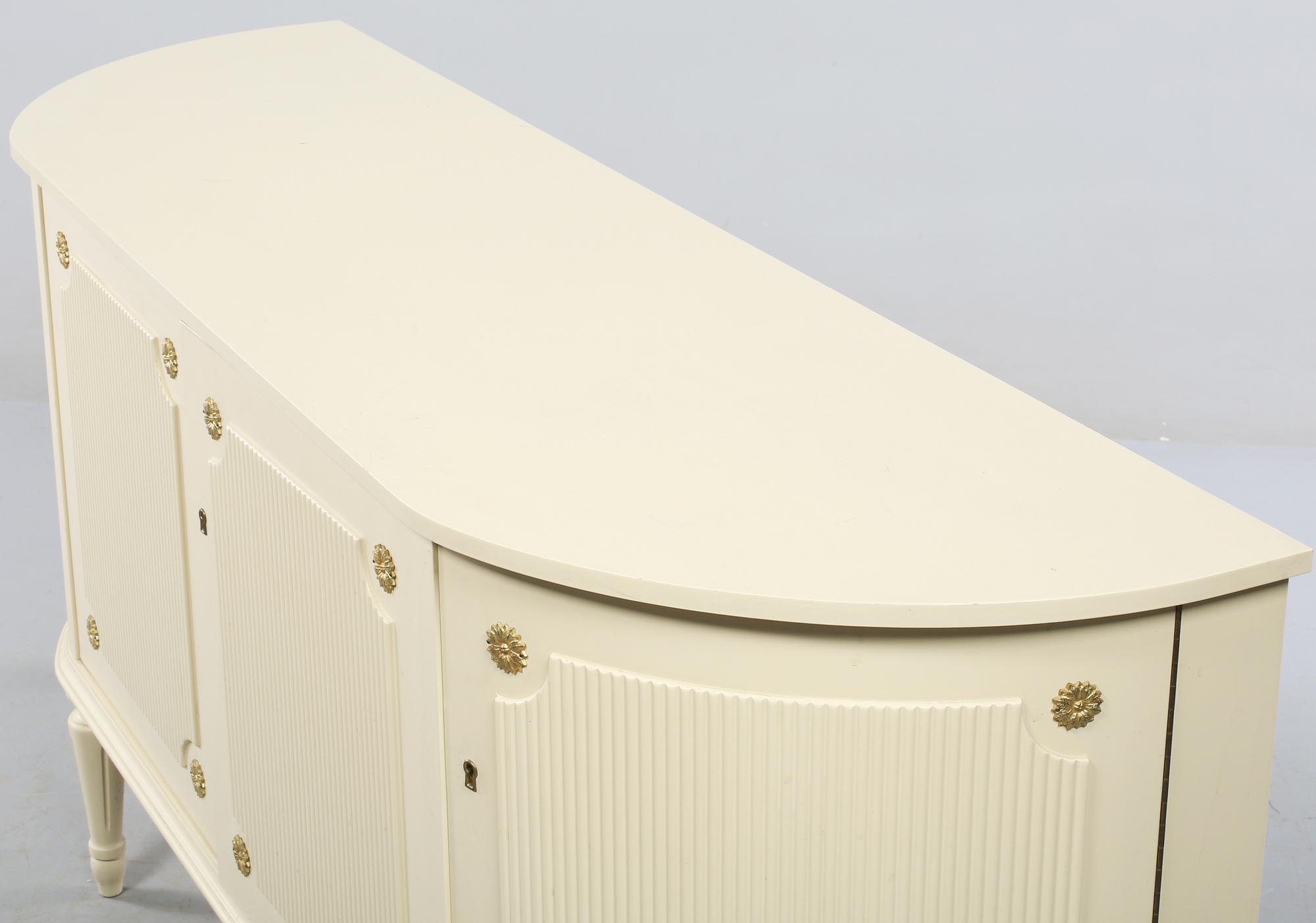 SIDEBOARD, gustaviansk stil, 1900-talets andra hälft.