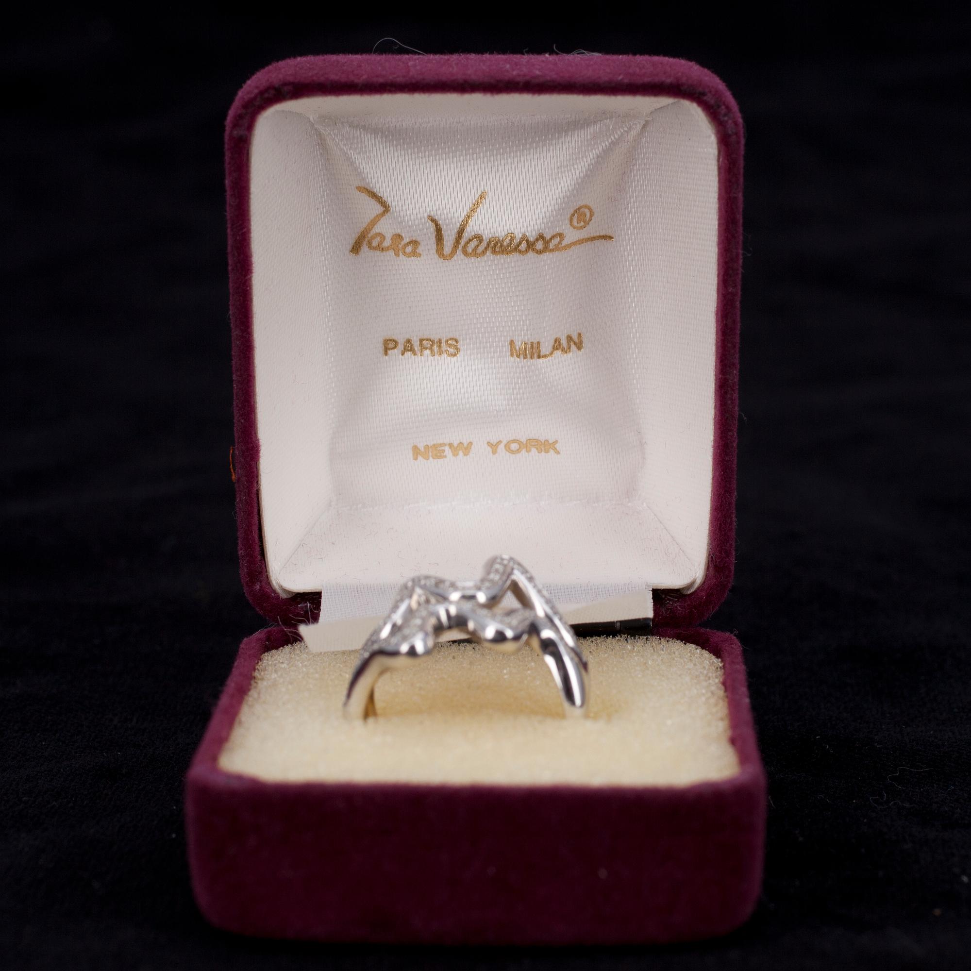 DIAMANTRING, 18K vitguld, diamanter, USA 2001.