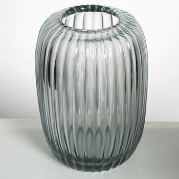 Wilhelm Wagenfeld, a cut glass vase, Vereinigte Lausitzer Glaswerke, Weißwasser, circa 1937.