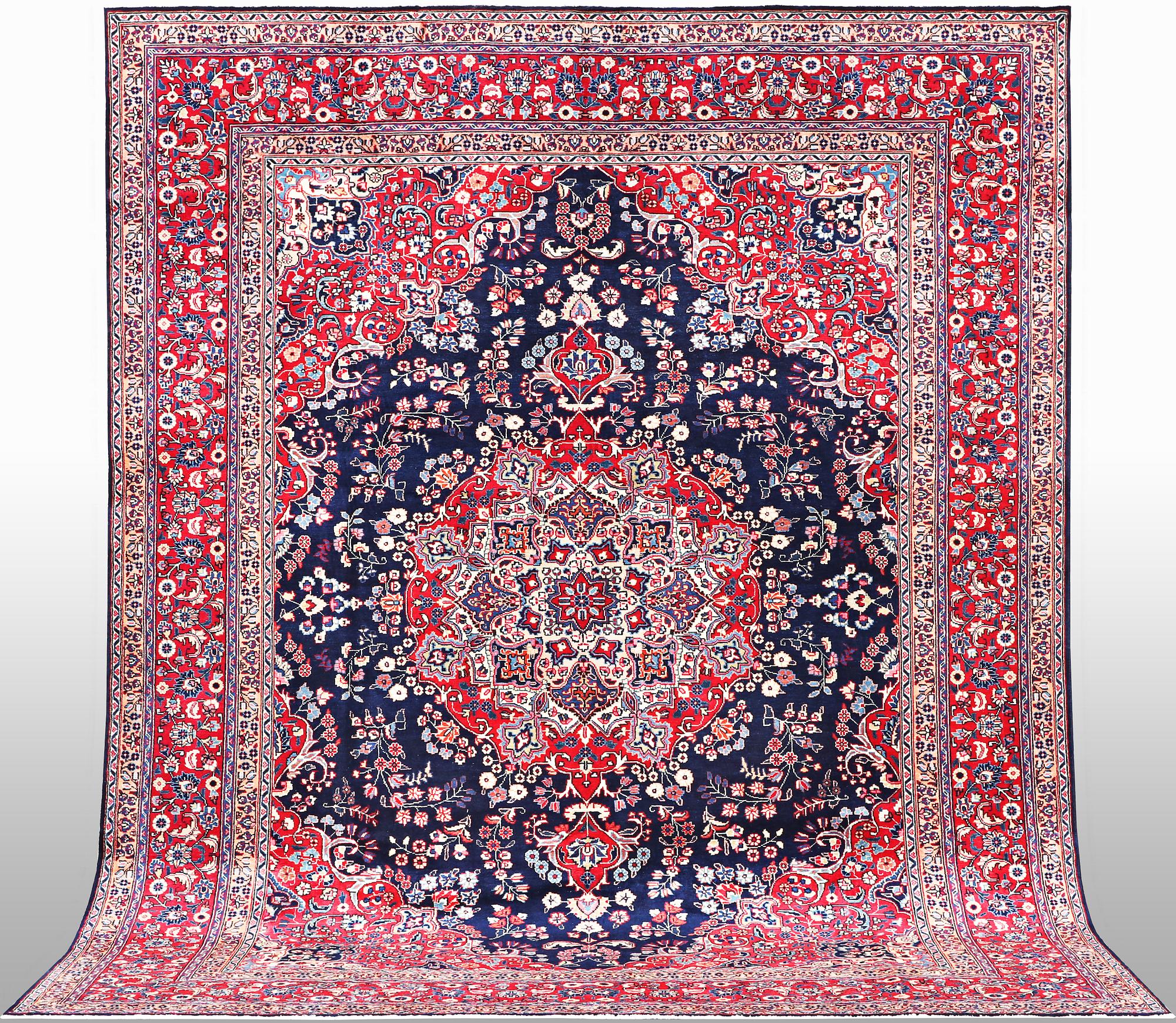 Carpet, Tabriz, ca 404 x 294 cm.