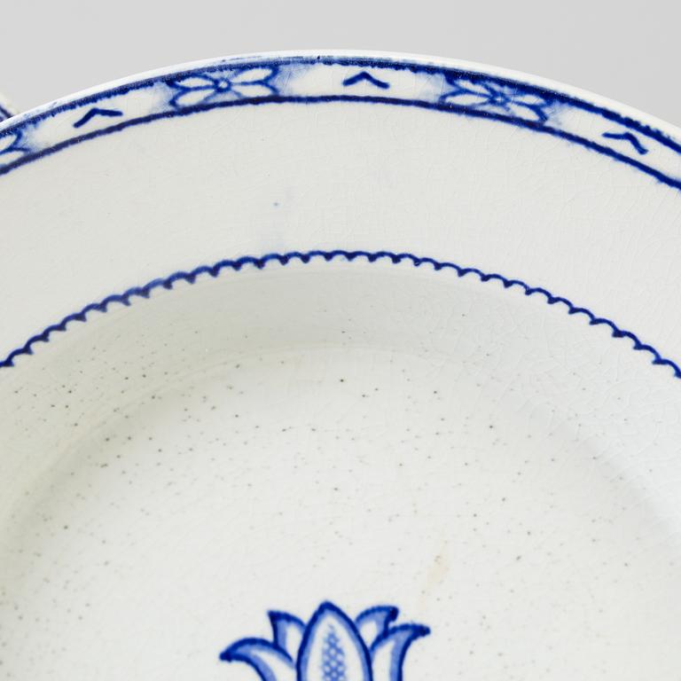 WILHELM KÅGE, servisdelar, 34 st, flintgods, "Holland", Gustavsberg.