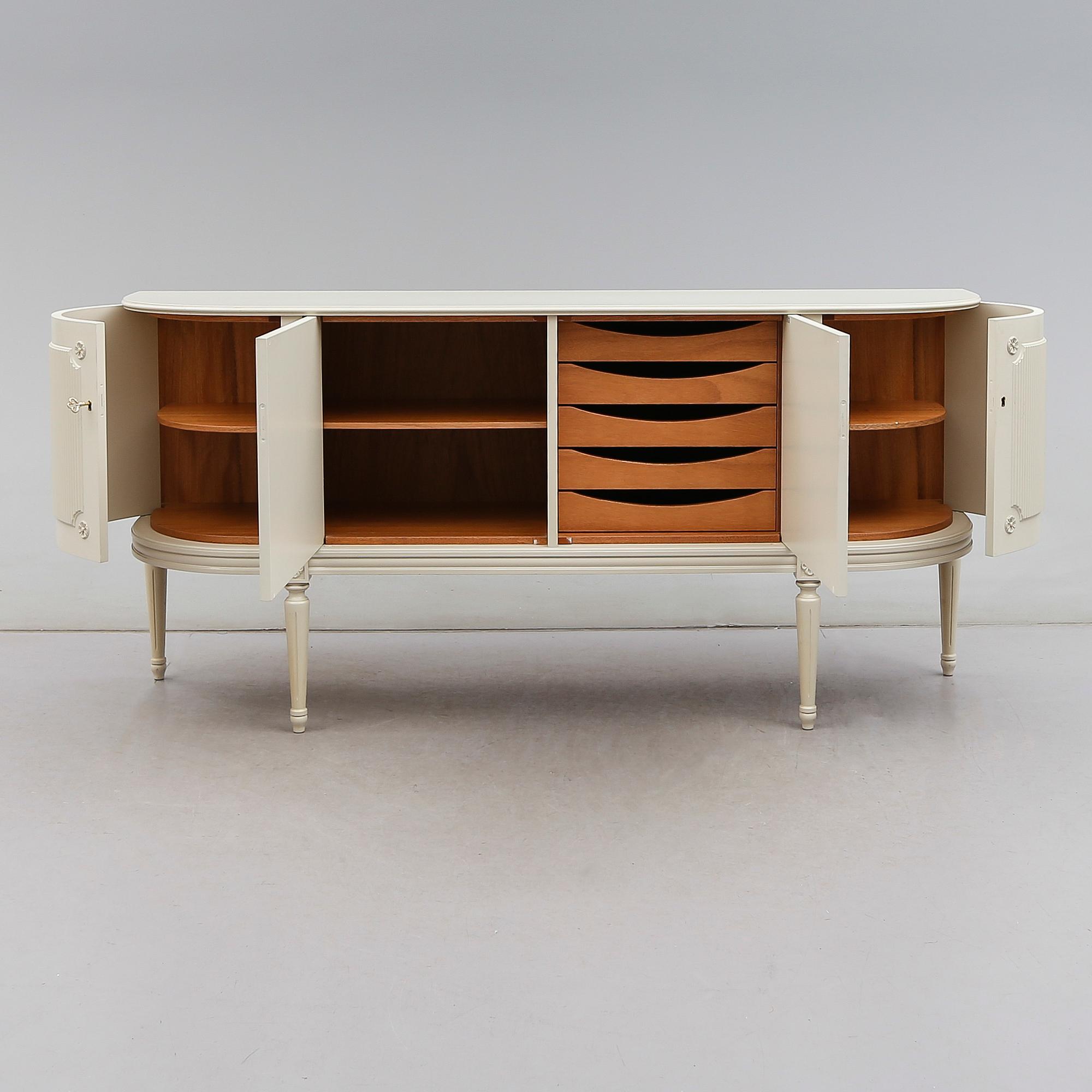 SIDEBOARD, gustaviansk stil, 1900-talets andra hälft.