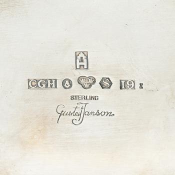 Gustaf Janson, vaser, 2 st, sterlingsilver, CG Hallberg, Stockholm, 1959.