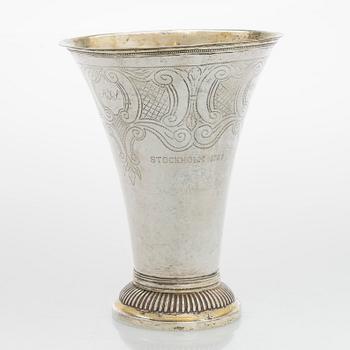 A parcel-gilt silver cup, maker's mark of Olof Hellbom, Stockholm 1797.