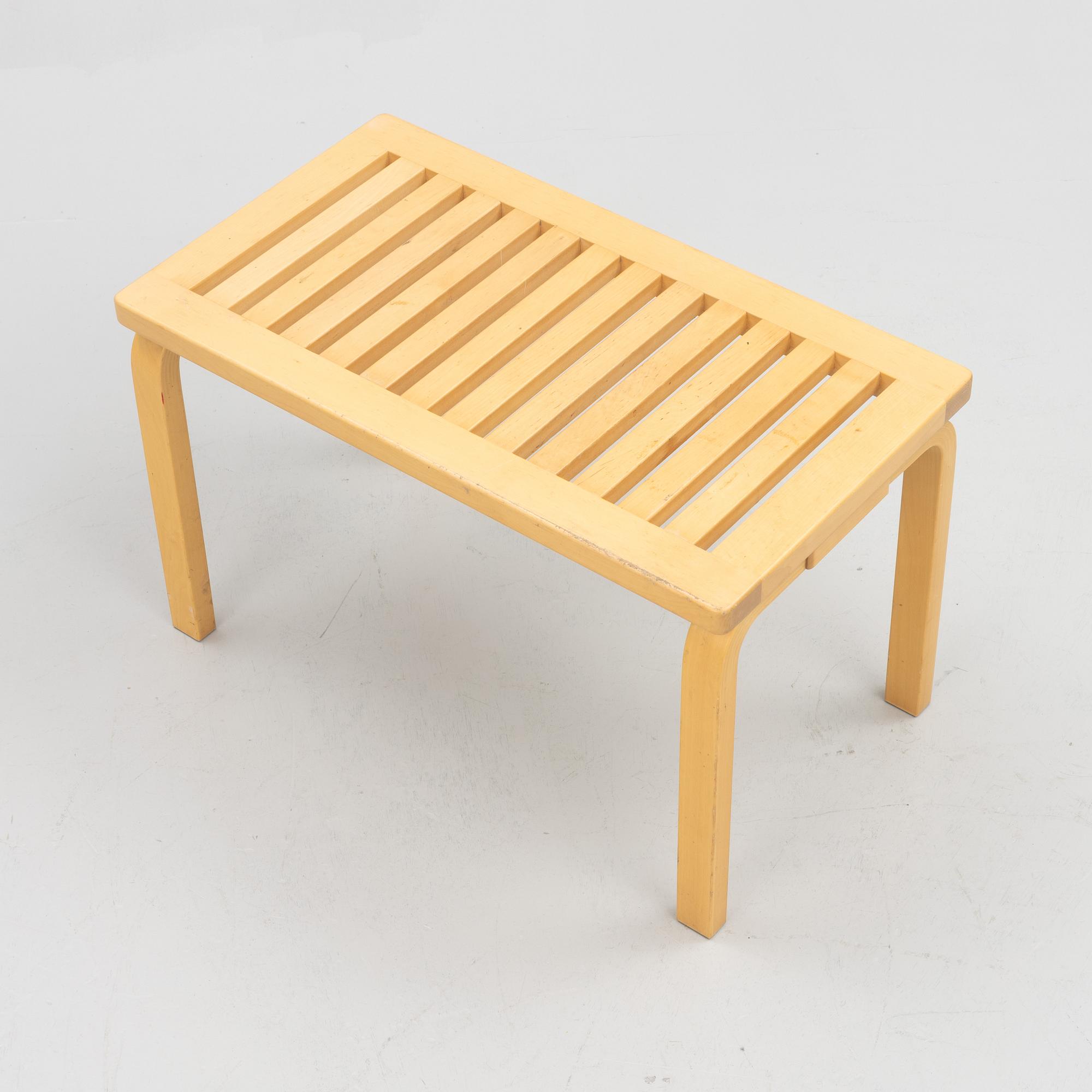 Alvar Aalto, bänk, 153B, Artek, 2004.