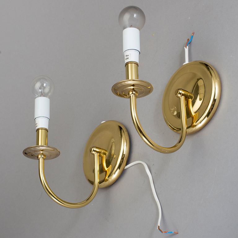 VÄGGLAMPOR, ett par, 1900-talets fjärde kvartal.