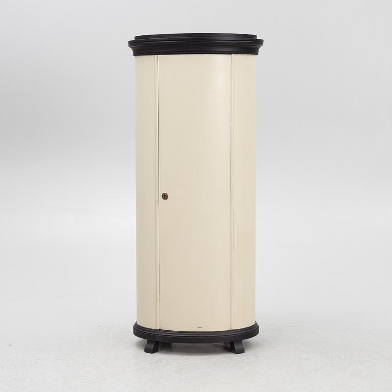 A column cabinet, first half of the 20th Century.