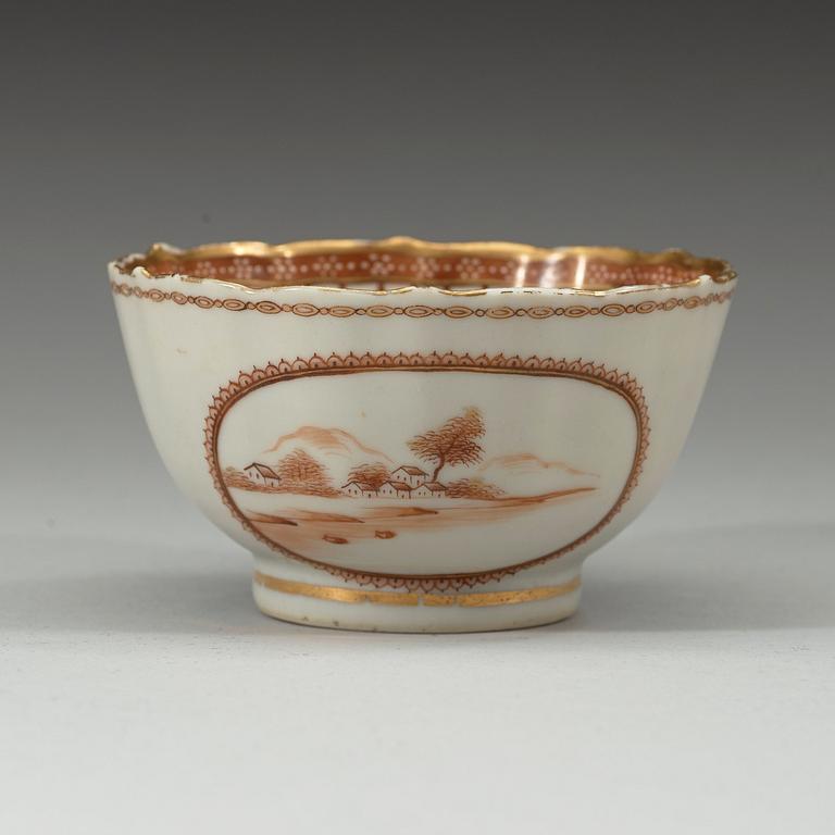 KOPP med FAT, kompaniporslin. Qingdynastin, Qianlong (1736-95).