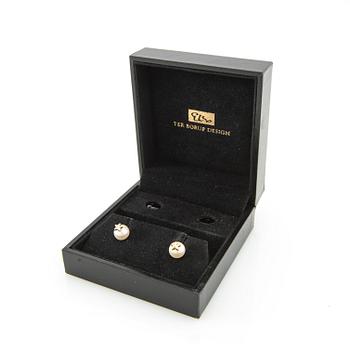 Per Borup, Earrings a pair of 18K gold, cultured pearls and stones.