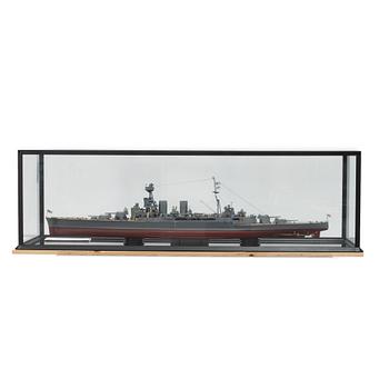 A plastic scale model of battlecrusier HMS Hood, 1:200.