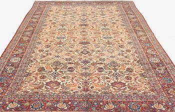 A carpet, semi-antique, Kashan so called Dabir, cork wool, ca 460 x 250 cm.