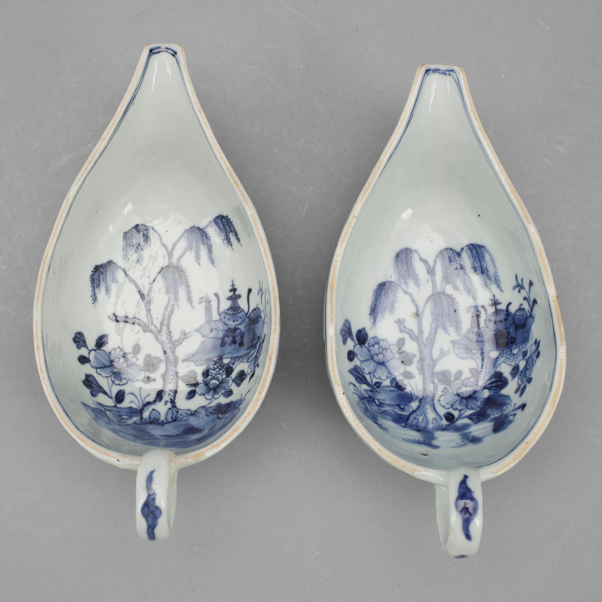 SÅSSNIPOR, ett par snarlika, porslin, Kina, Qing dynastin, Qianlong 1700-tal.