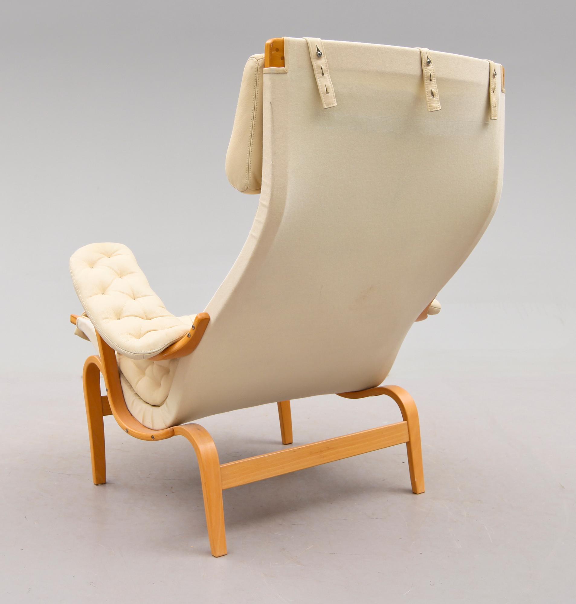 FÅTÖLJ, "Pernilla", Bruno Mathsson, Dux, 1900-talets andra hälft.