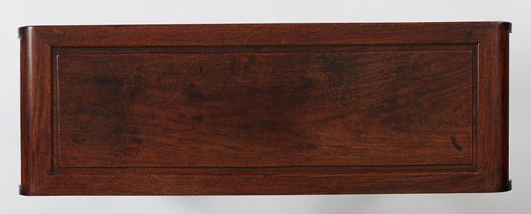 Altarbord, hardwood. Sen Qingdynasti.