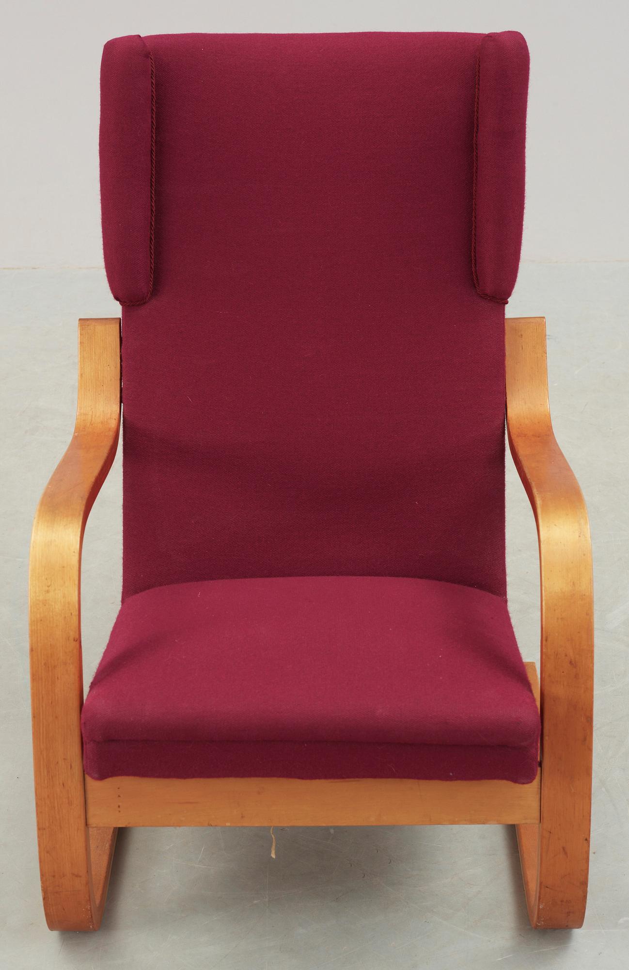 Alvar Aalto, An Alvar Aalto 'model 401' easy chair by O.y Huonekalu-ja Rakennustyötehdas A.B, for Artek, Finland probably 1940's.