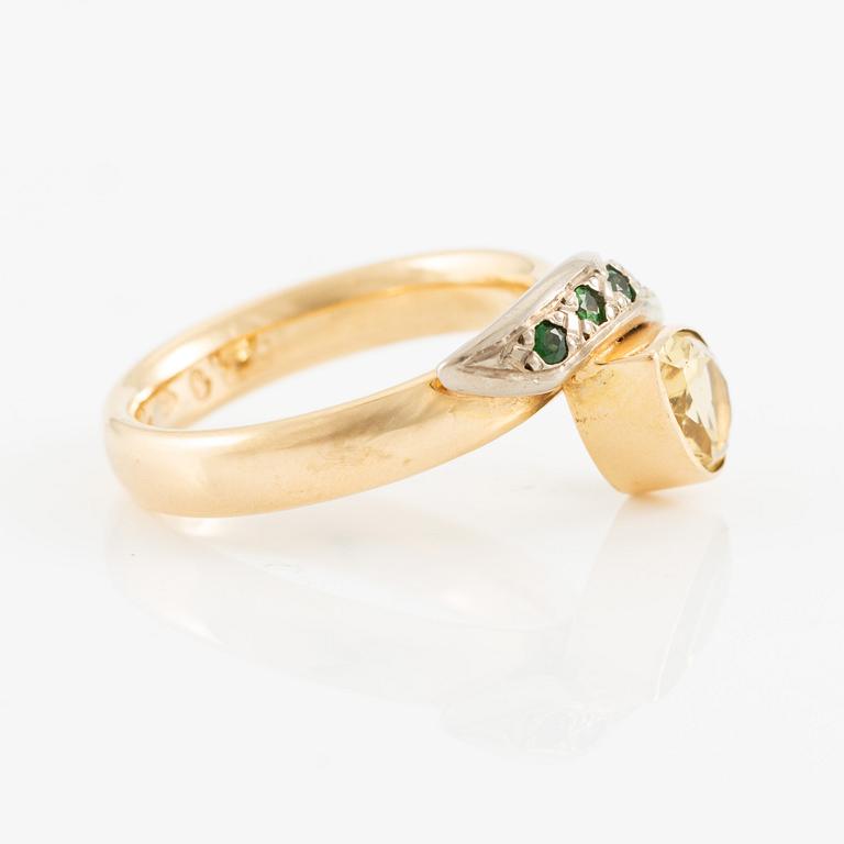 Jan-Christer Lundqvist, ring, 18K gold with yellow zoisite and green stones, Skövde 1999.