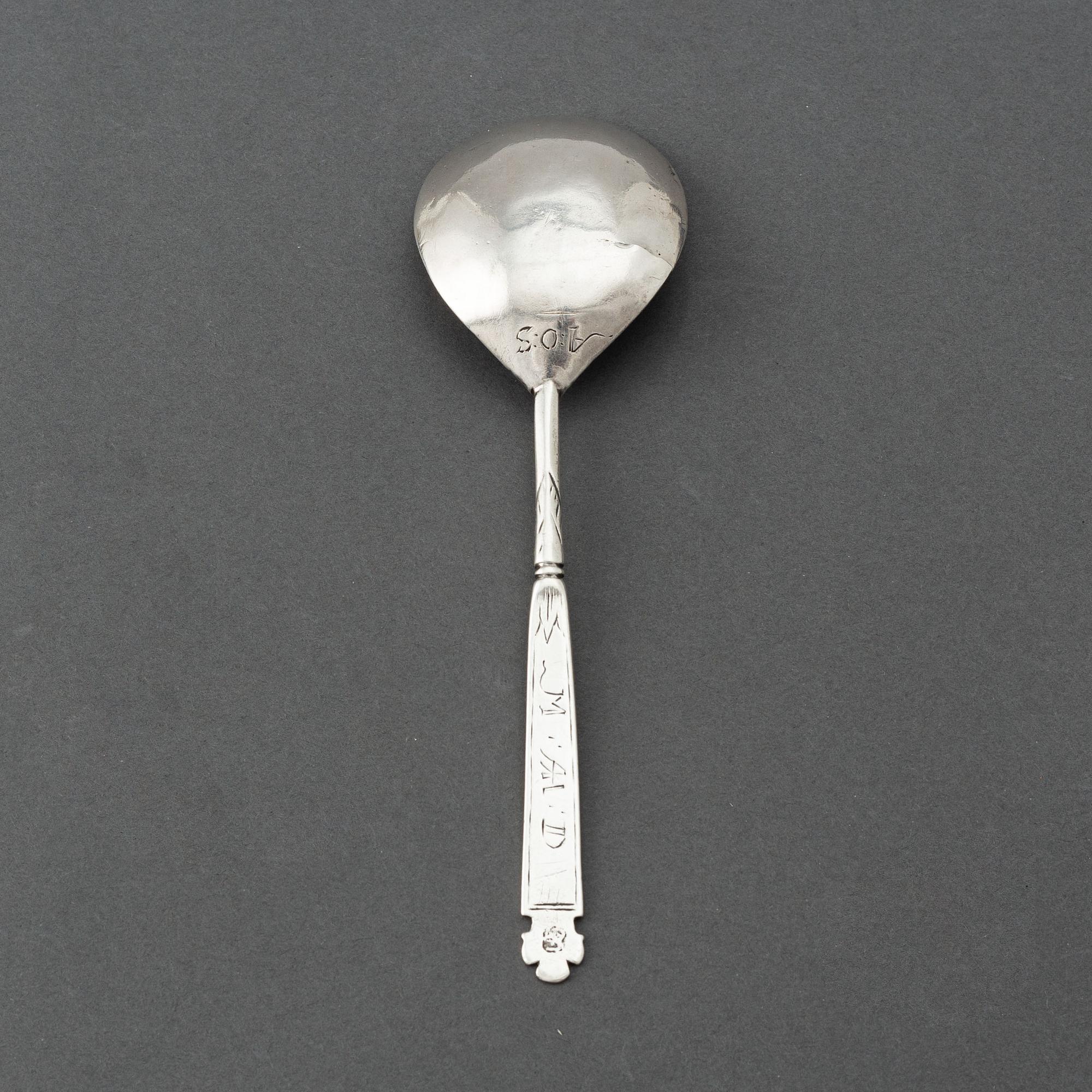 A 17th century silver spoon, possibly of Erich Olsen (Trondhjem 1656-1672).