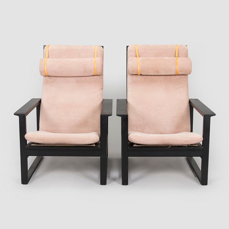 Børge Mogensen, armchairs, a pair model 2254, "Highback Easy Chair"/"Släden",  Fredericia Stolefabrik, Denmark.