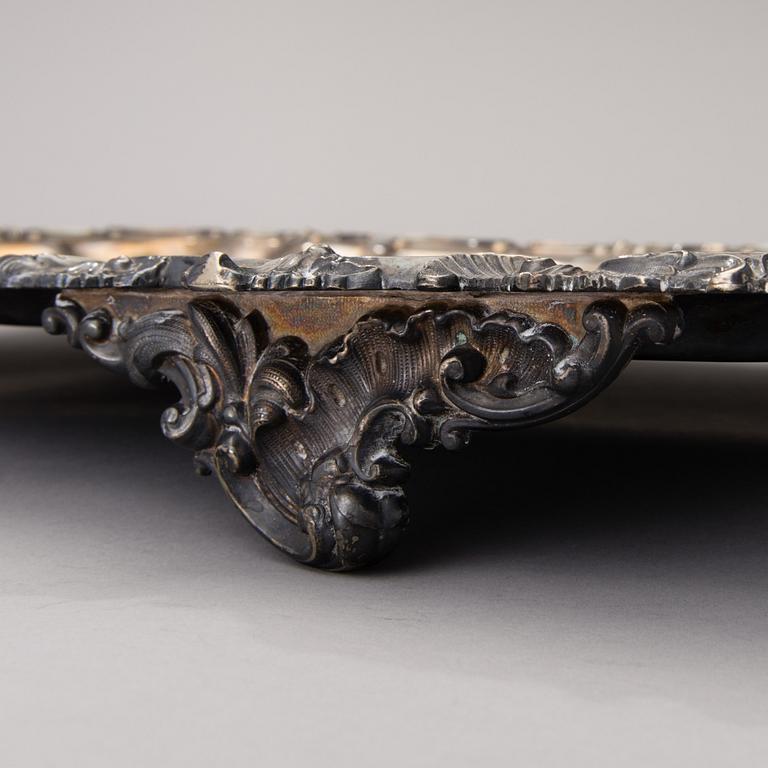 TRAY, electroplated silver, Barkers Brothers, Birmingham, last quarter of the 19th century.