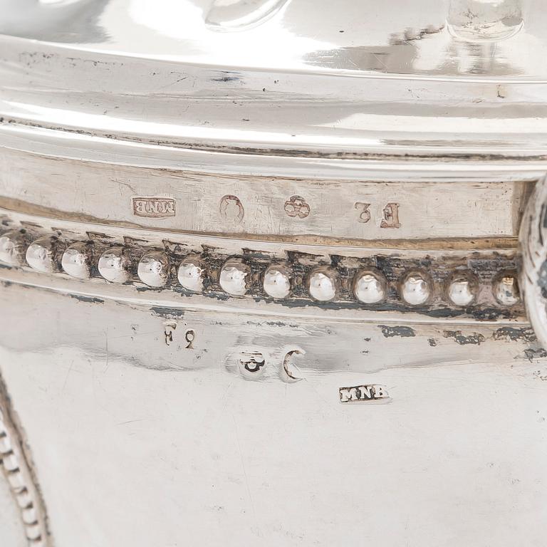 Mikael Nyberg, sockerskål med lock, silver, Stockholm 1788. Gustaviansk.