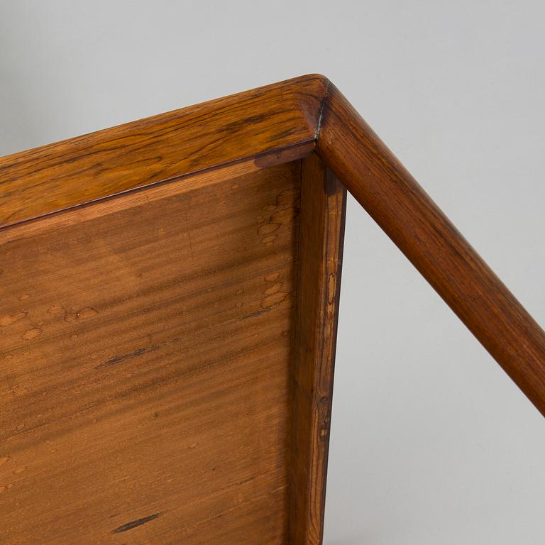 Severin Hansen, skrivbord, modell 66, Haslev Møbelfabrik, Danmark, 1900-talets mitt.