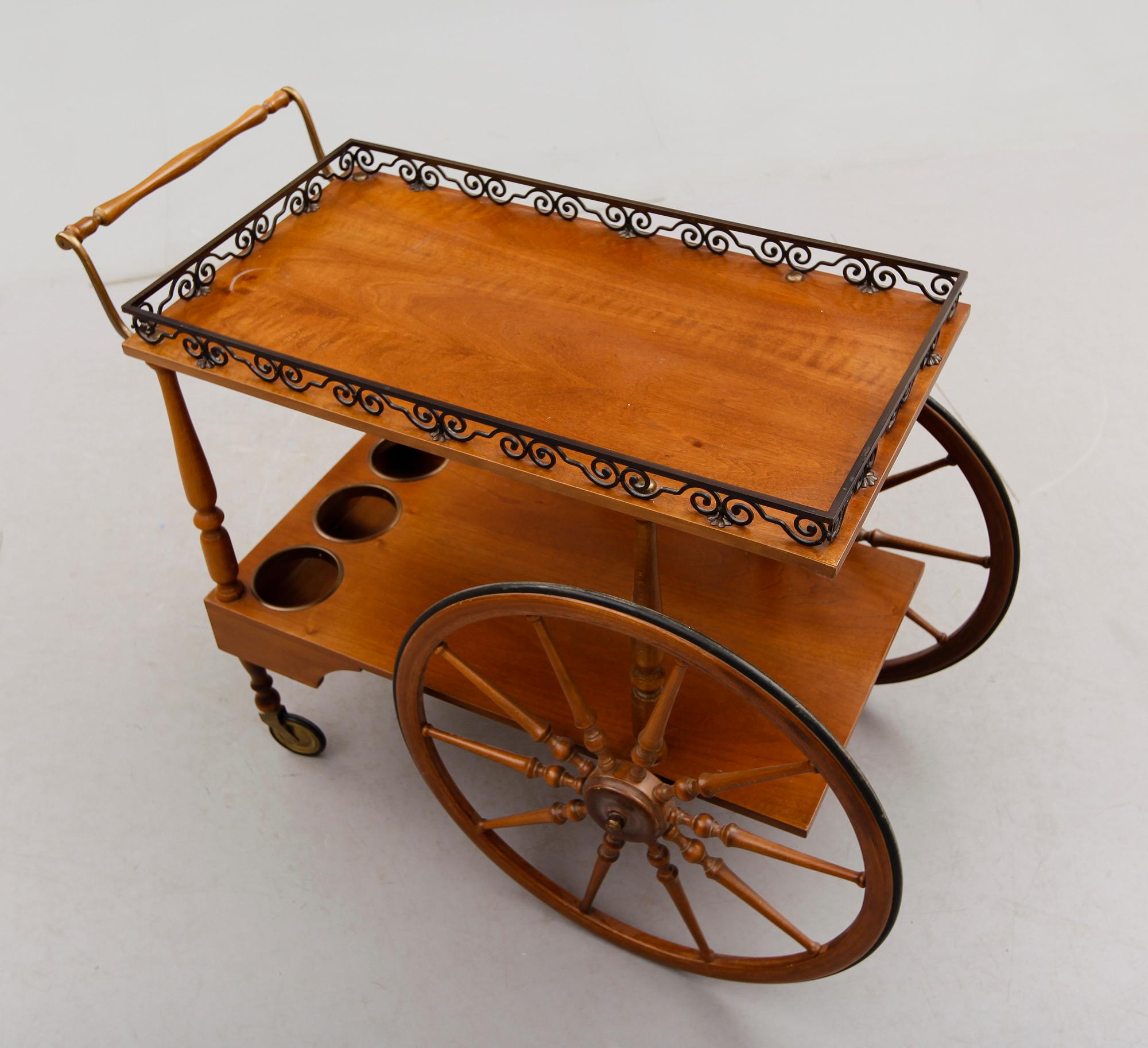 SERVERINGSVAGN, 1900-talets andra hälft.