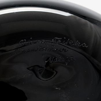 Oiva Toikka, a glass bird, signed Oiva Toikka Nuutajärvi Notsjö.