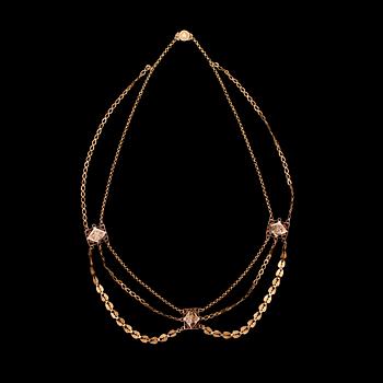 74. NECKLACE, gold, ca 1800.
